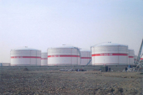 中石化天津?qū)嵢A十萬立原油罐區(qū)